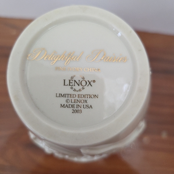 Lenox Delightful Daisies Ivory China - Picture 6 of 6